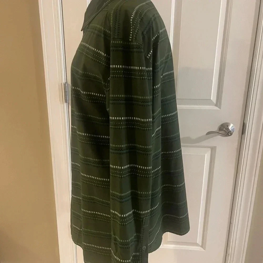 North Face Shirt- Men’s long sleeve button down XL